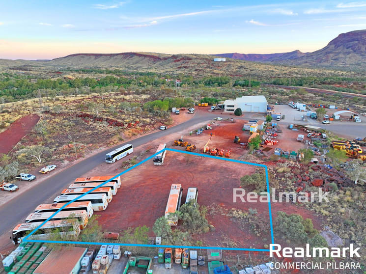 Click to view all images 39A Boonderoo Road Tom Price WA 6751 - Image 3