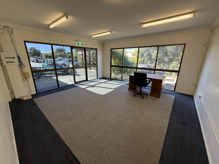 Click to view all images 6/31 Kenworth Place Brendale QLD 4500 - Image 3
