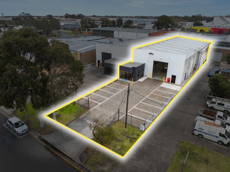 Click to view all images Unit 1/1 Braeside Dr Braeside VIC 3195 - Image 2