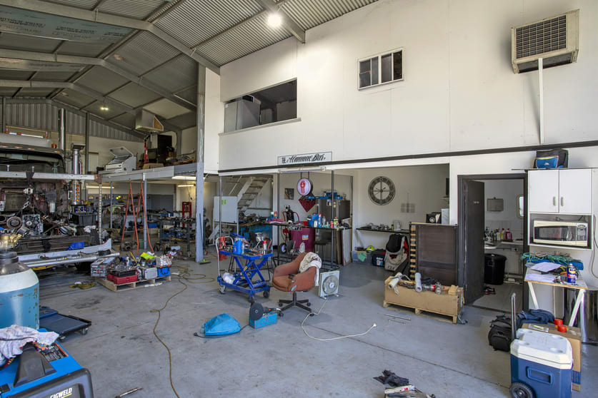 Click to view all images 65 Wing Street Wingfield SA 5013 - Image 3