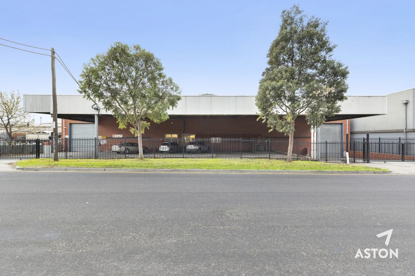 10 Holmwood Road Tottenham VIC 3012 - Image 2