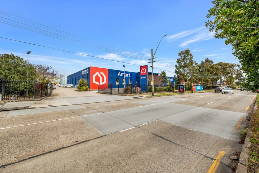 Click to view all images 122 Canterbury Road Bankstown NSW 2200 - Image 3