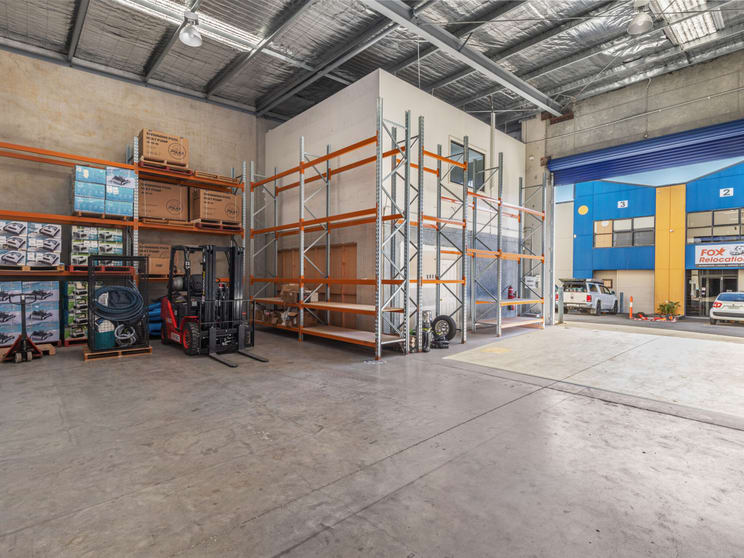 Click to view all images 9/7-9 Progress Circuit Prestons NSW 2170 - Image 1