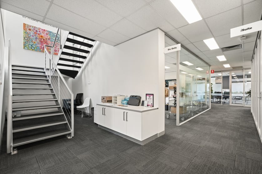 Click to view all images 33 Gilby Road Mount Waverley VIC 3149 - Image 3