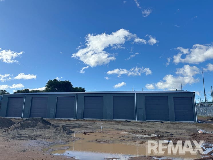 Click to view all images 52 Boundary Street Junee NSW 2663 - Image 1