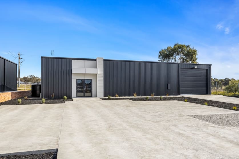 Click to view all images Shed 1/39 Drive In Court Maryborough VIC 3465 - Image 3