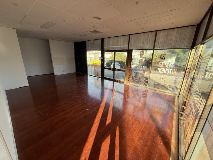 Click to view all images 1/79 Gladstone Street Fyshwick ACT 2609 - Image 3