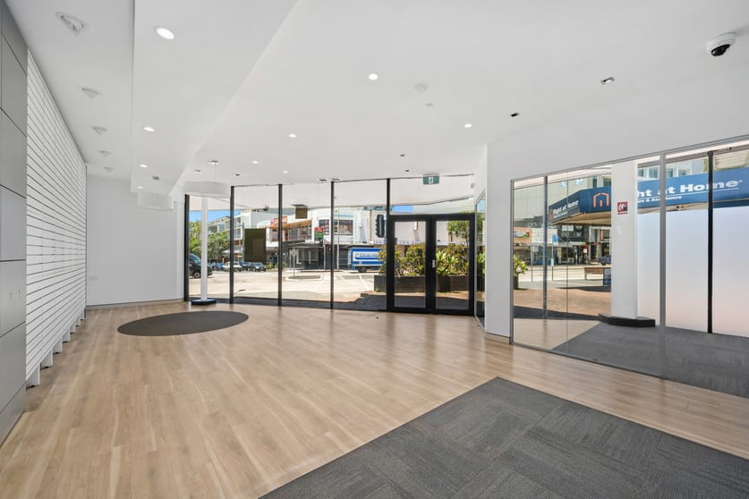 Click to view all images 651 Pittwater Road Dee Why NSW 2099 - Image 3