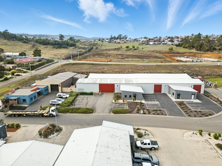 Click to view all images 3 Swanston Drive Waverley TAS 7250 - Image 2