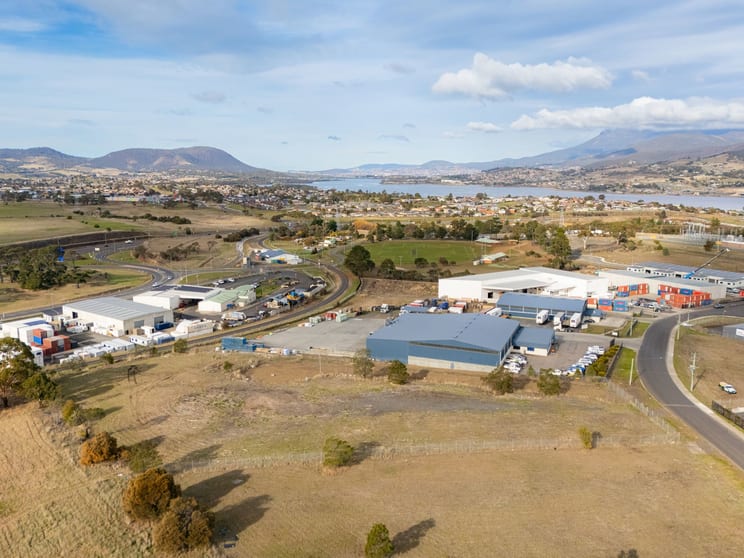 Click to view all images 29 Greenbanks Road Bridgewater TAS 7030 - Image 2