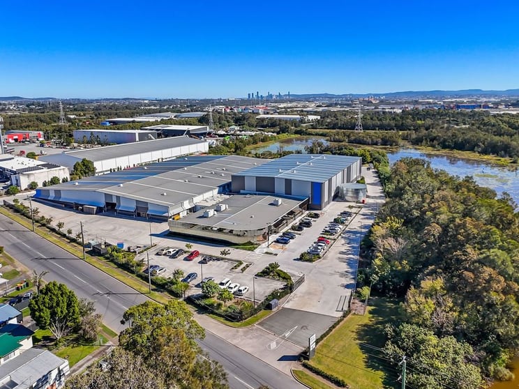 Click to view all images A/30 North Road Wynnum West QLD 4178 - Image 1