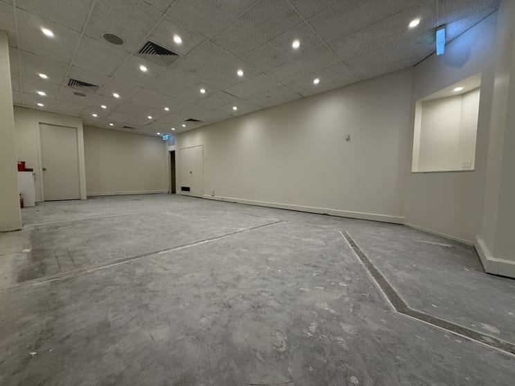 Click to view all images Suite 3/522 Kingsway Miranda NSW 2228 - Image 2
