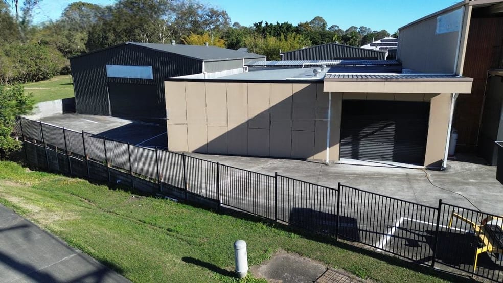 Click to view all images 2/2-4 Atlantic Drive Loganholme QLD 4129 - Image 2