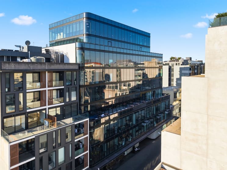 Click to view all images 11 Wilson Street South Yarra VIC 3141 - Image 1