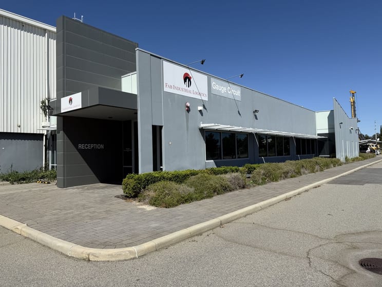 Click to view all images Part of 8 Gauge Circuit Canning Vale WA 6155 - Image 1