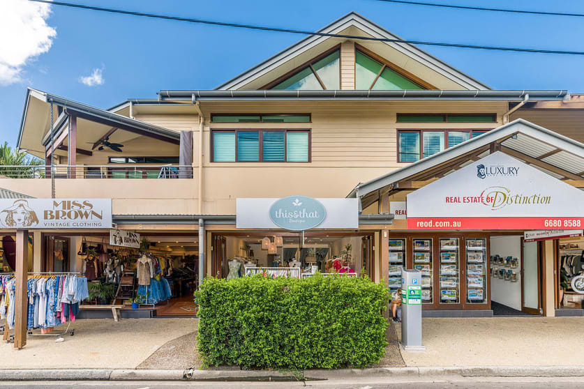Click to view all images 10 Bay Whalers - Lawson Street Byron Bay NSW 2481 - Image 1