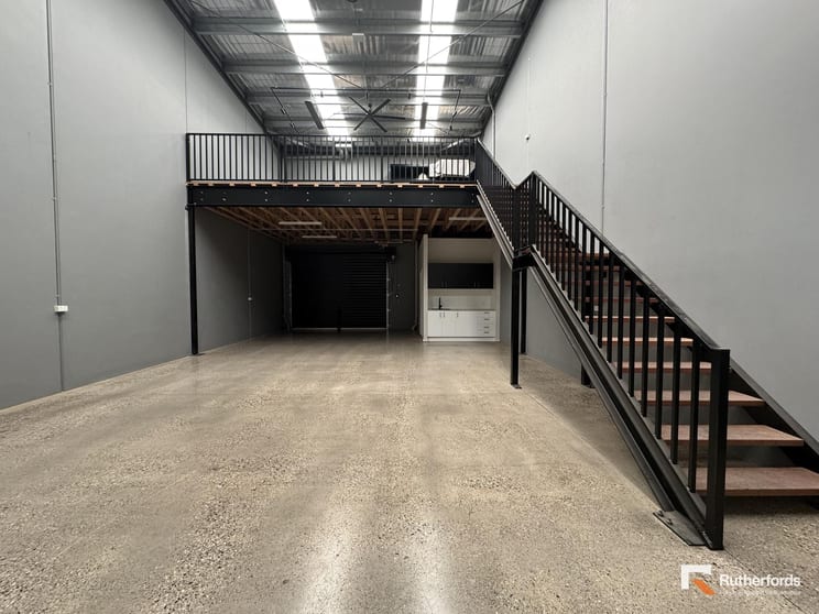 Click to view all images 13/27 Graystone Court Epping VIC 3076 - Image 2