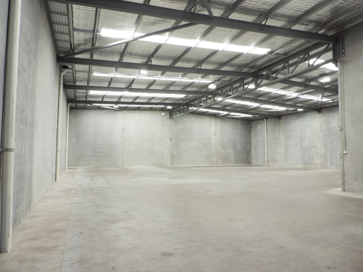 Click to view all images 14 Meares Way Canning Vale WA 6155 - Image 2