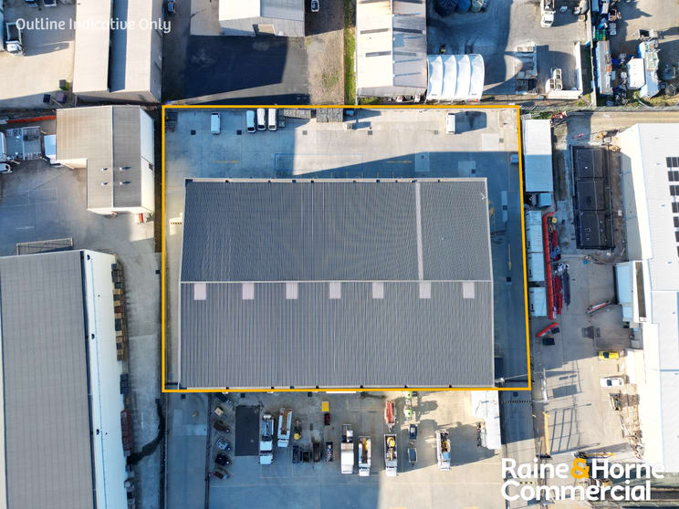 Click to view all images 5-7 Johns Place Hume ACT 2620 - Image 3