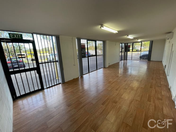 Unit 1/2 Carnarvon Road West Gosford NSW 2250 - Image 1