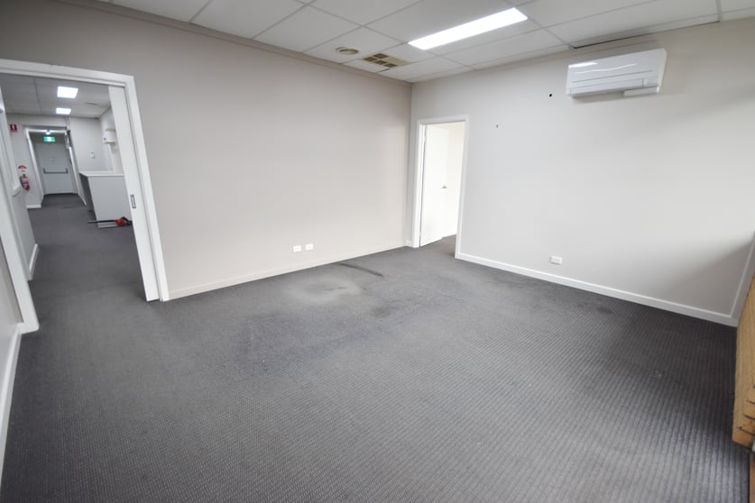Click to view all images 13 Michael Drive Wodonga VIC 3690 - Image 3