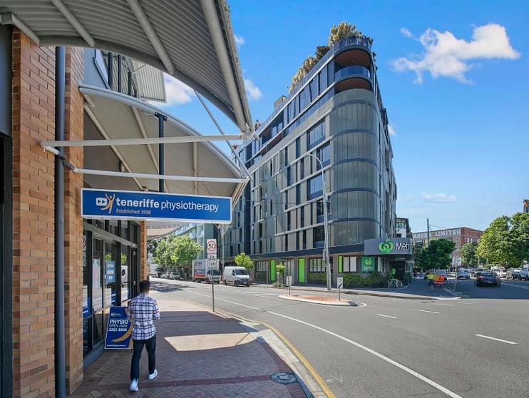 Click to view all images Shop/102 Commercial Road Newstead QLD 4006 - Image 3
