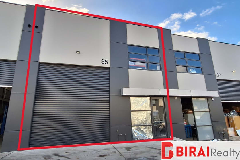 Click to view all images 35 Star Circuit Derrimut VIC 3026 - Image 1