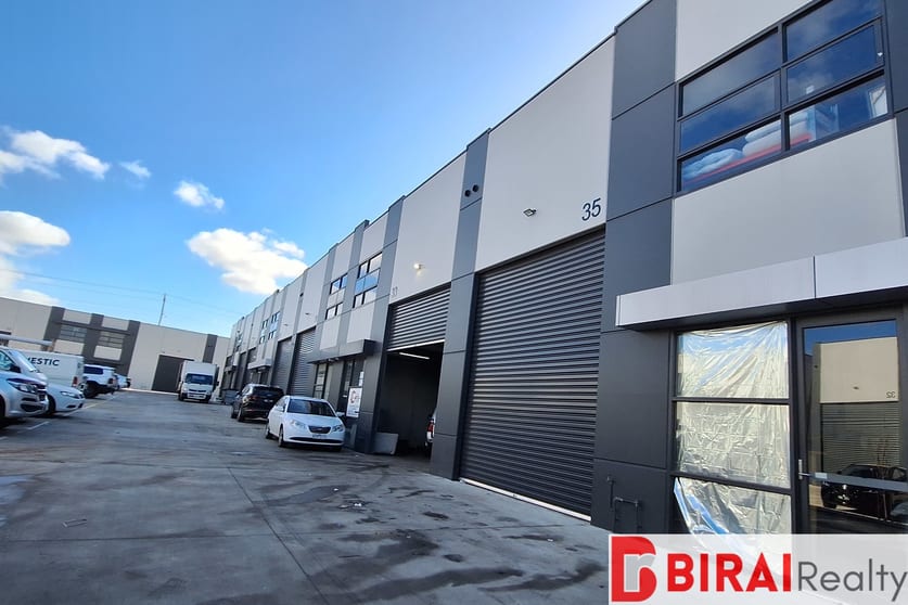 Click to view all images 35 Star Circuit Derrimut VIC 3026 - Image 3