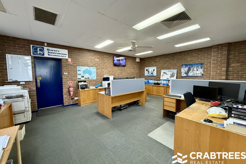 Click to view all images 10 Treforest Drive Clayton VIC 3168 - Image 3