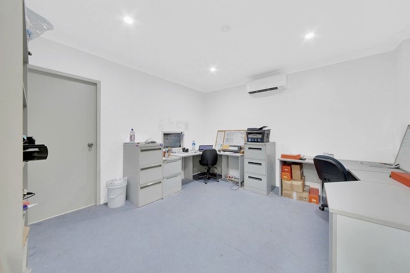 Click to view all images 14 Garfield Street Gladstone QLD 4680 - Image 3
