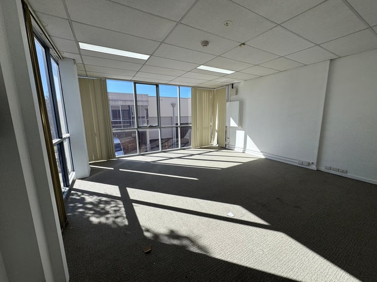 Click to view all images 2/168-180 Victoria Rd Marrickville NSW 2204 - Image 3