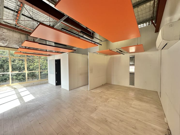 Click to view all images 2C/106 Old Pittwater Road Brookvale NSW 2100 - Image 2