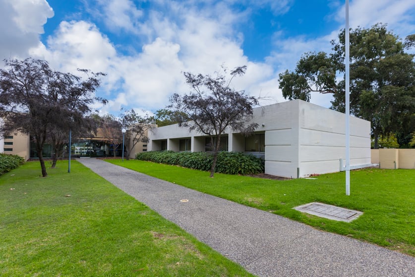 Click to view all images 2/9 De Laeter Way Bentley WA 6102 - Image 1