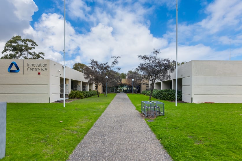 Click to view all images 2/9 De Laeter Way Bentley WA 6102 - Image 2