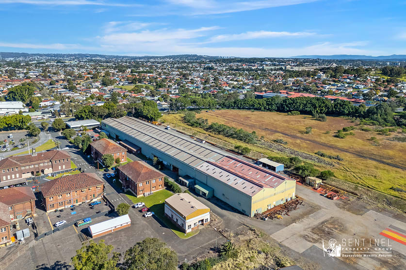 Click to view all images 1A/51 Industrial Drive Mayfield NSW 2304 - Image 2