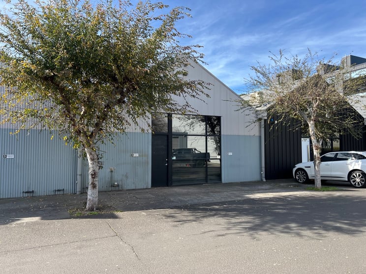 Click to view all images 4/339 Williamstown Road Port Melbourne VIC 3207 - Image 1