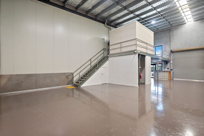 Click to view all images 2/249 Shellharbour Road Port Kembla NSW 2505 - Image 2