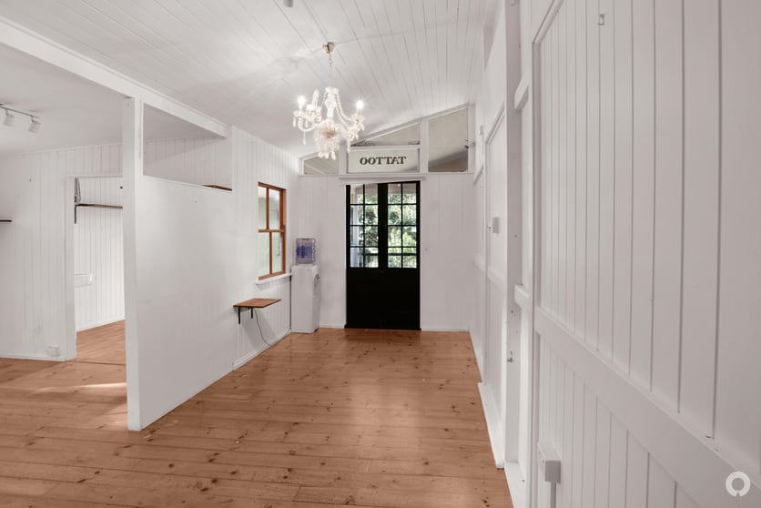 Click to view all images 2/160-162 Main Street Montville QLD 4560 - Image 3