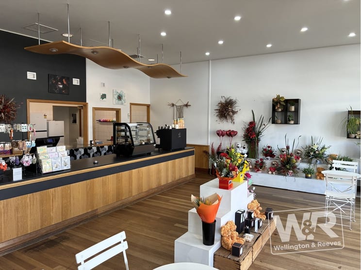 Click to view all images Shop 1/77 Lockyer Avenue Albany WA 6330 - Image 2