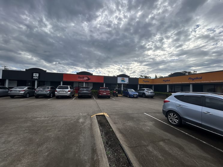 Click to view all images 6/156 Boat Harbour Drive Pialba QLD 4655 - Image 2