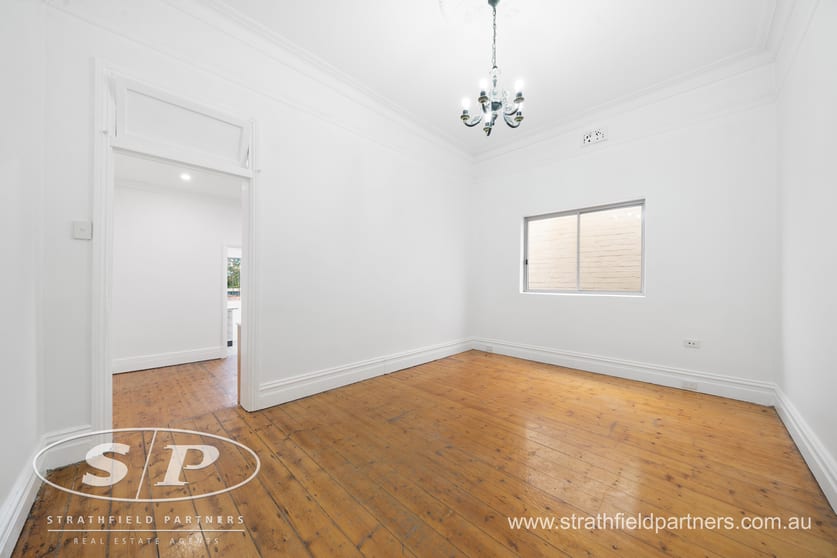 Click to view all images 325 Illawarra Road Marrickville NSW 2204 - Image 3
