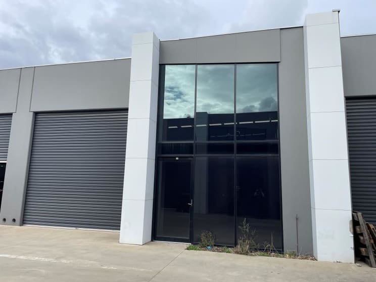 Click to view all images 562 Geelong Road Brooklyn VIC 3012 - Image 1
