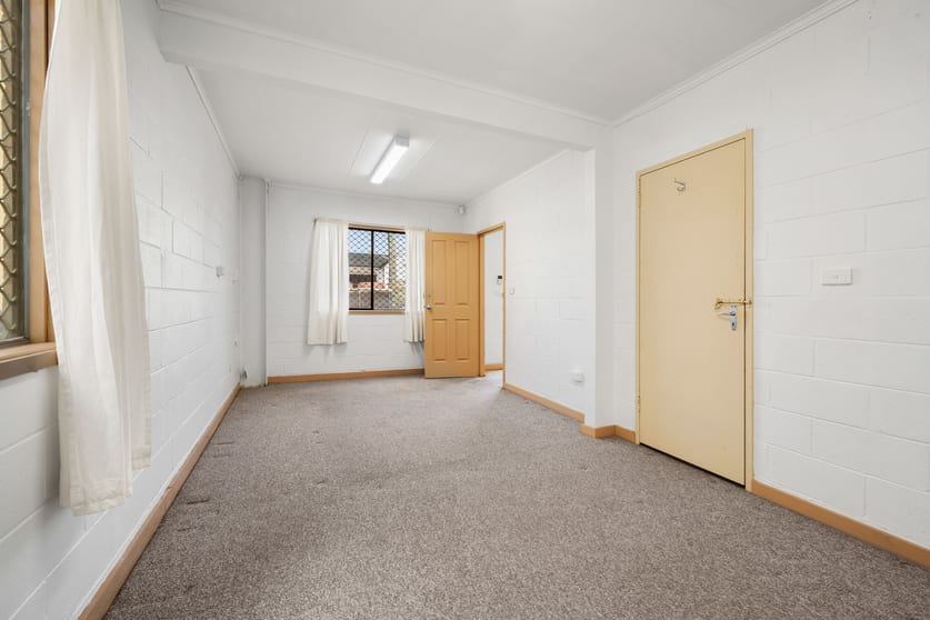 Click to view all images 108 Boronia Street North Albury NSW 2640 - Image 2