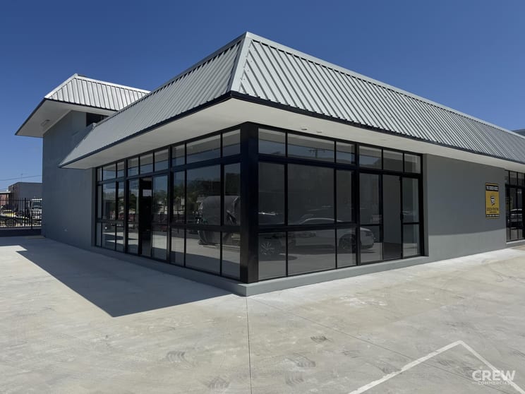 Click to view all images 1/3 Hampton Road Burleigh Heads QLD 4220 - Image 1