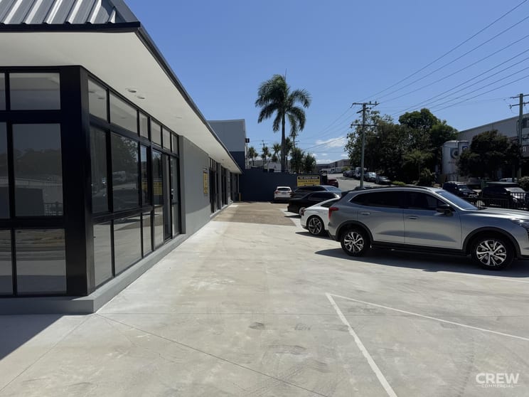 Click to view all images 1/3 Hampton Road Burleigh Heads QLD 4220 - Image 3