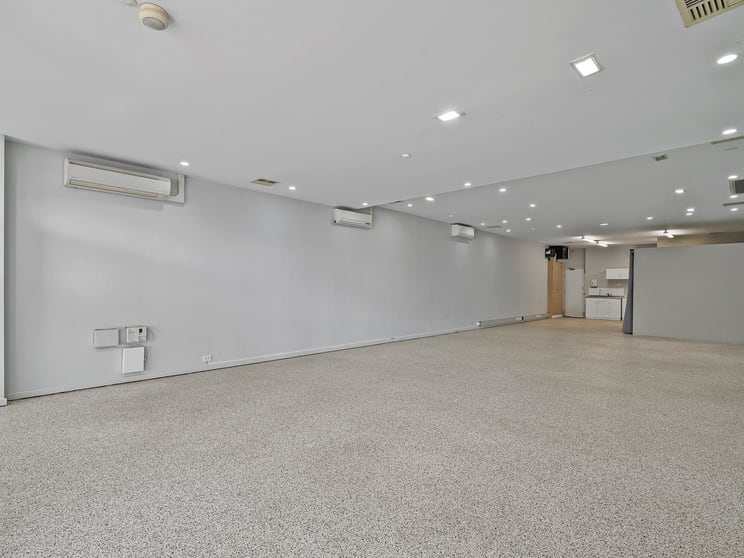 Click to view all images 11A Riseley Street Ardross WA 6153 - Image 2