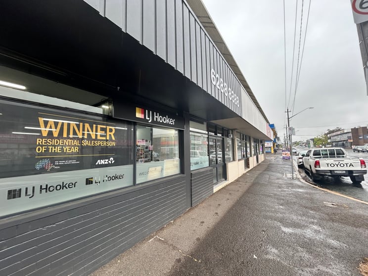 Click to view all images 5-7 Townshend St Phillip ACT 2606 - Image 1