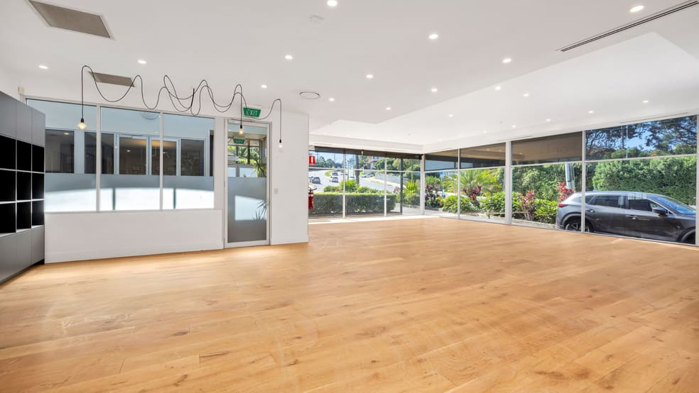 1/129 Barrenjoey Road Mona Vale NSW 2103 - Image 2