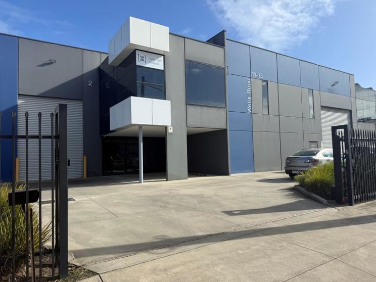 Click to view all images 2/11-13 Wells Road Oakleigh VIC 3166 - Image 1