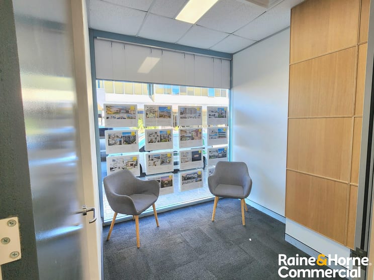 Click to view all images 1/311 High Street Penrith NSW 2750 - Image 3